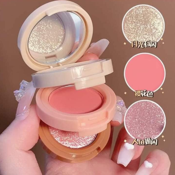 Miss lara Blush Highlighter Product Details Brand: MISS LARA Product name: 3-in-1 makeup palette Applicable people: general Skin Type: General Net content: 5.8g Shelf life: 3 years Product color: 1# milk peach, 2# moonlight mermaid Product weight: 27.8g Product size: 4.1*4.1*2.6cm Product Quantity: 1